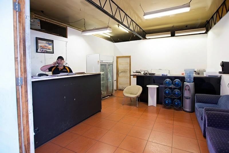 Customer area Comfortable area (500 x 650 px)